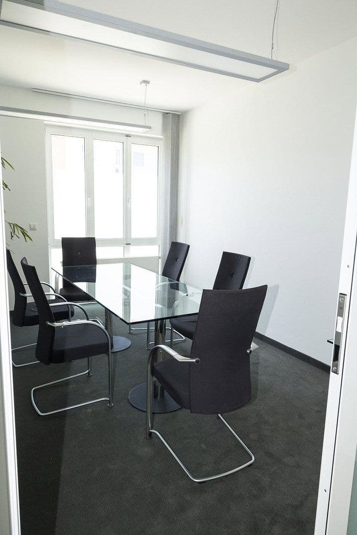 Prenájom kancelárie 404 m², Neufahrn in Niederbayern, Bavorsko Prenájom kancelárie 404 m², Neufahrn in Niederbayern, Bavorsko