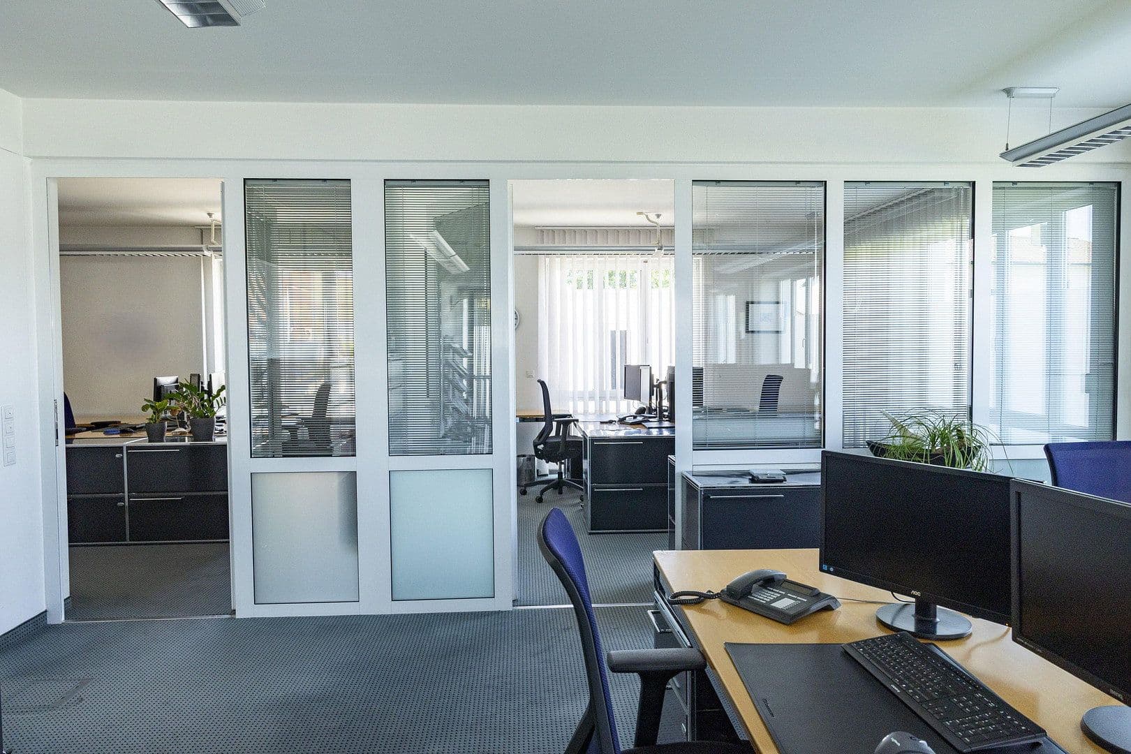 Prenájom kancelárie 404 m², Neufahrn in Niederbayern, Bavorsko Prenájom kancelárie 404 m², Neufahrn in Niederbayern, Bavorsko