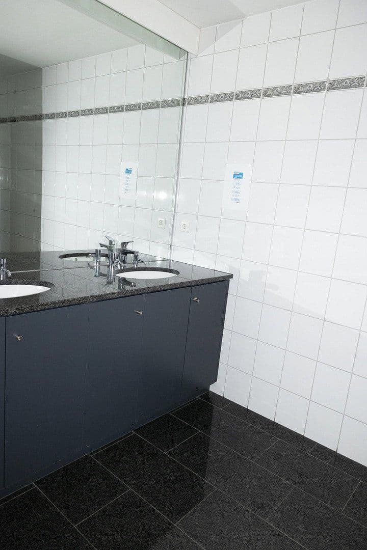 Prenájom kancelárie 404 m², Neufahrn in Niederbayern, Bavorsko Prenájom kancelárie 404 m², Neufahrn in Niederbayern, Bavorsko
