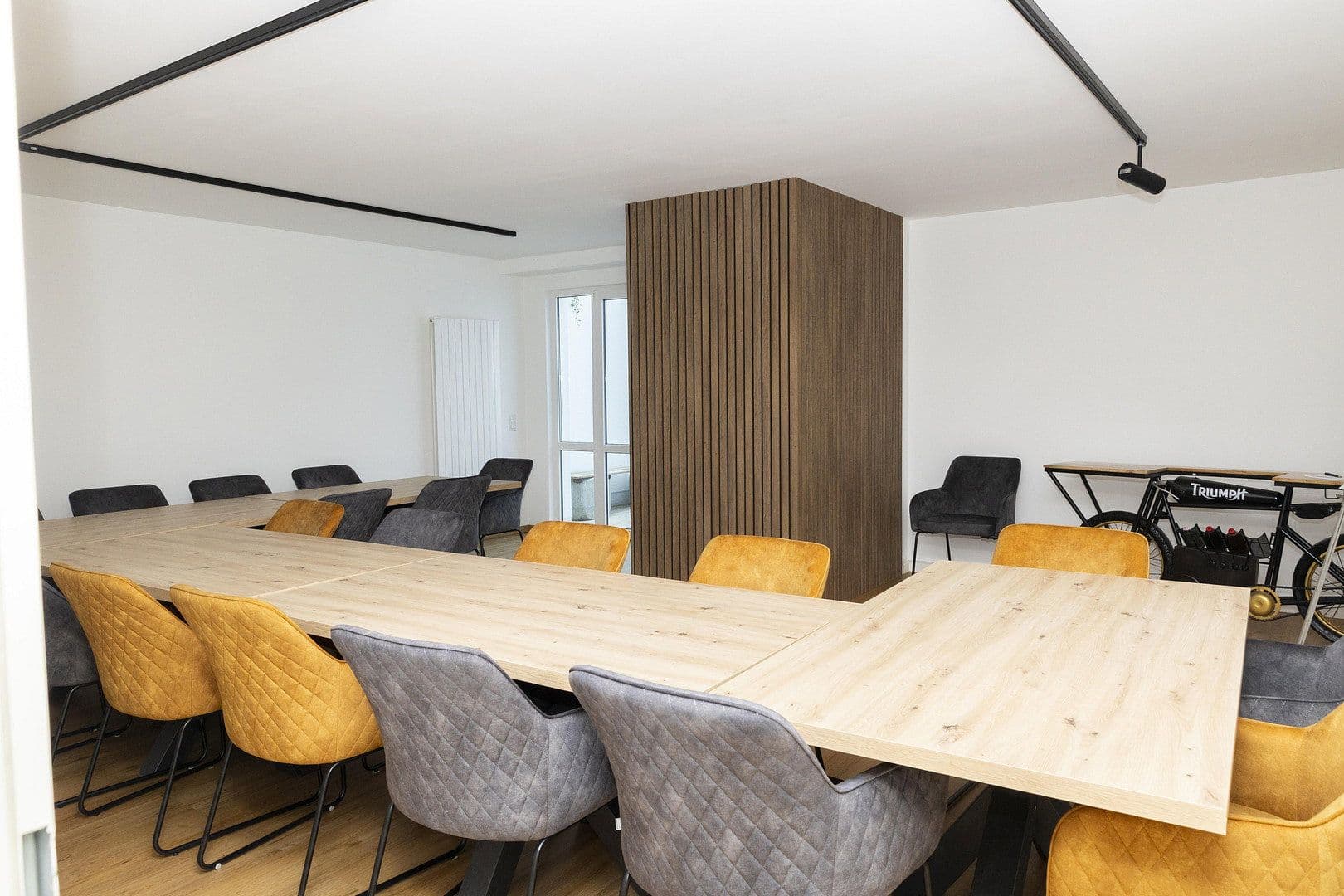 Prenájom kancelárie 404 m², Neufahrn in Niederbayern, Bavorsko Prenájom kancelárie 404 m², Neufahrn in Niederbayern, Bavorsko
