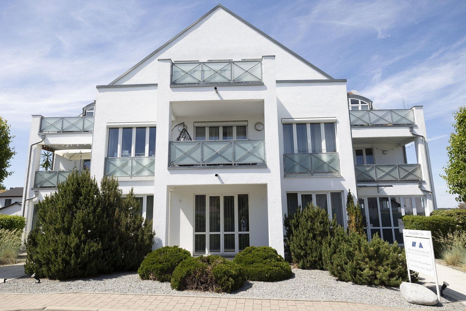 Prenájom kancelárie 404 m², Neufahrn in Niederbayern, Bavorsko Prenájom kancelárie 404 m², Neufahrn in Niederbayern, Bavorsko