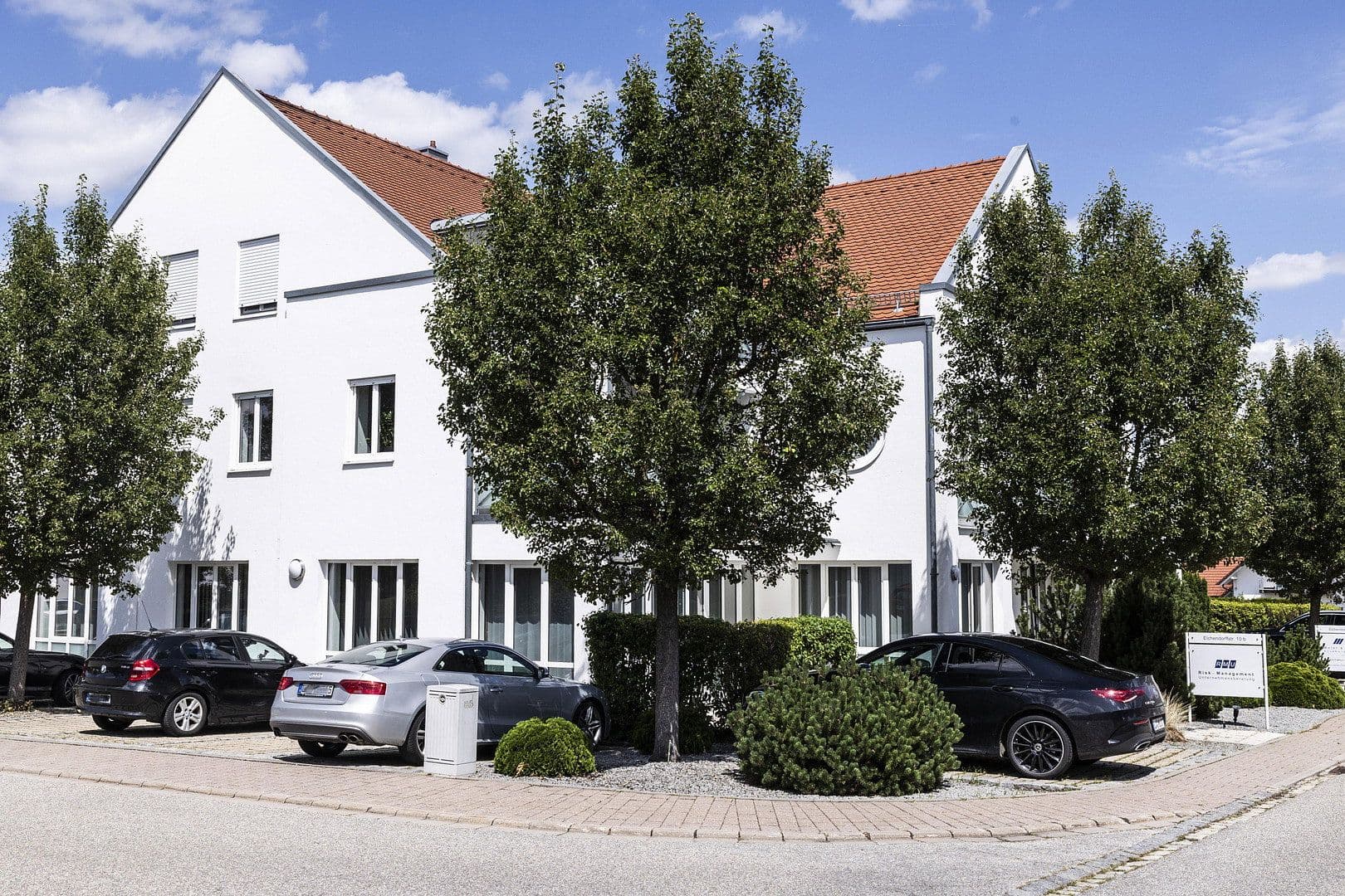 Prenájom kancelárie 404 m², Neufahrn in Niederbayern, Bavorsko Prenájom kancelárie 404 m², Neufahrn in Niederbayern, Bavorsko