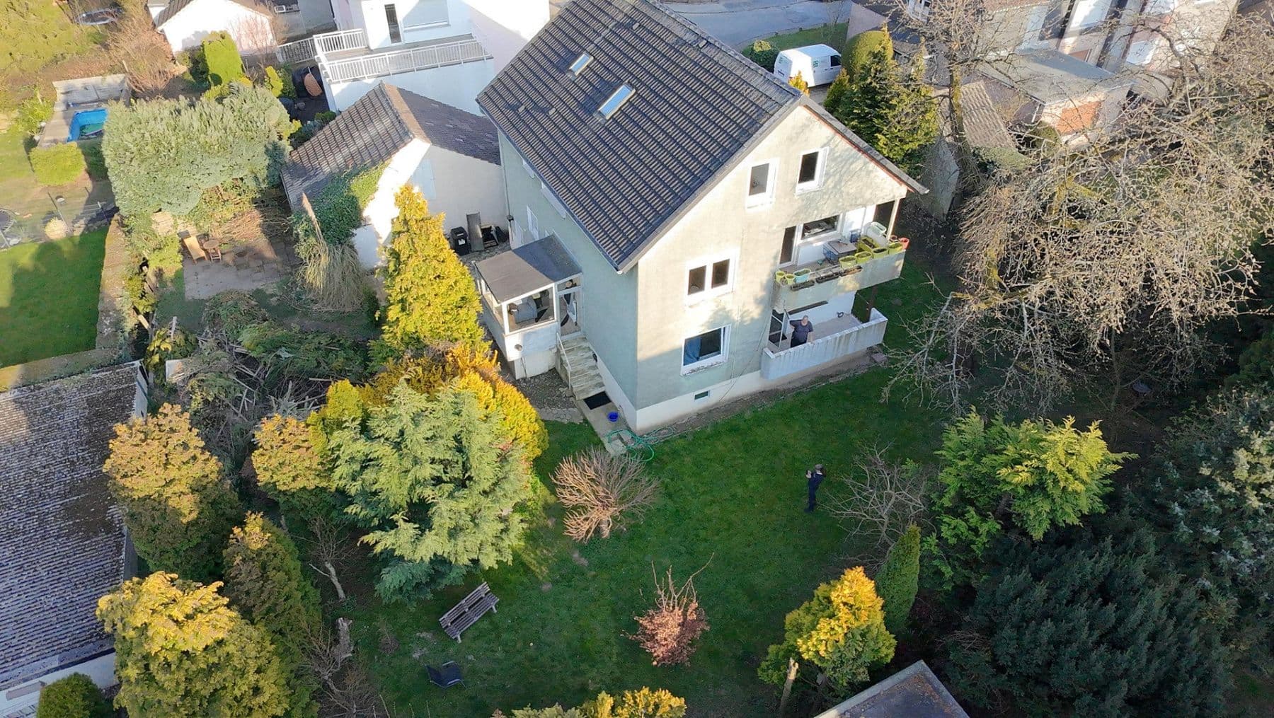 Prenájom bytu 5-izbový 140 m², Bochum, Severné Porýnie - Westfálsko Prenájom bytu 5-izbový 140 m², Bochum, Severné Porýnie - Westfálsko
