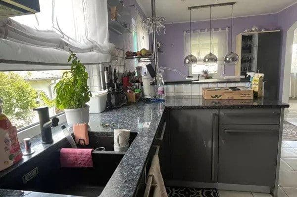 Predaj domu 159 m², pozemek 333 m², Reute, Bádensko-Wurttembersko Predaj domu 159 m², pozemek 333 m², Reute, Bádensko-Wurttembersko