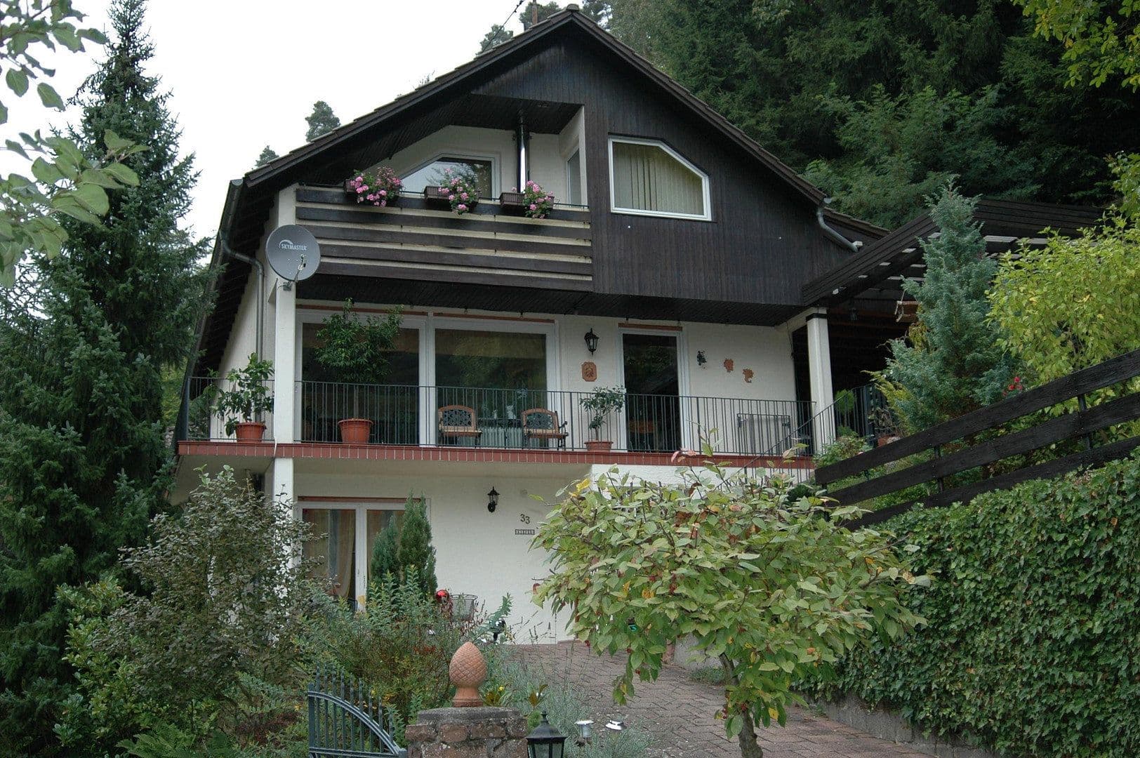 Predaj domu 251 m², pozemek 2.000 m², Neidenfels, Porýnie-Falcko Predaj domu 251 m², pozemek 2.000 m², Neidenfels, Porýnie-Falcko