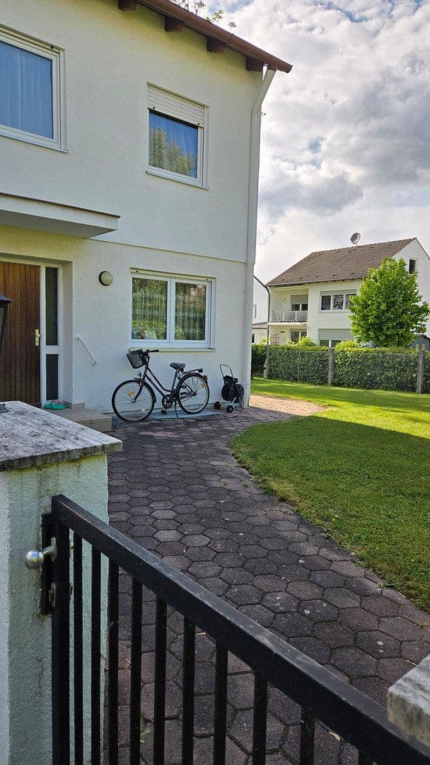 Predaj domu 148 m², pozemek 547 m², München, Bavorsko Predaj domu 148 m², pozemek 547 m², München, Bavorsko