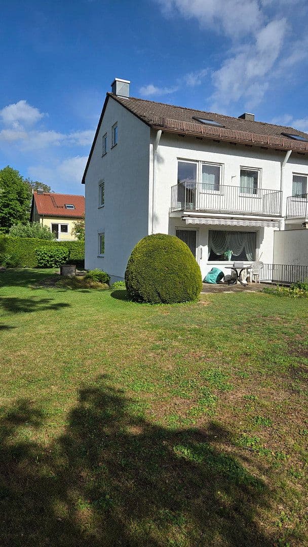 Predaj domu 148 m², pozemek 547 m², München, Bavorsko Predaj domu 148 m², pozemek 547 m², München, Bavorsko