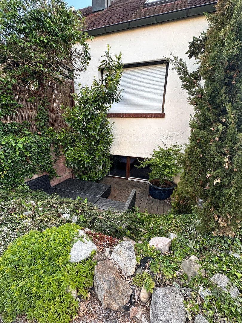 Prenájom bytu 2-izbový 54 m², Roth, Bavorsko Prenájom bytu 2-izbový 54 m², Roth, Bavorsko