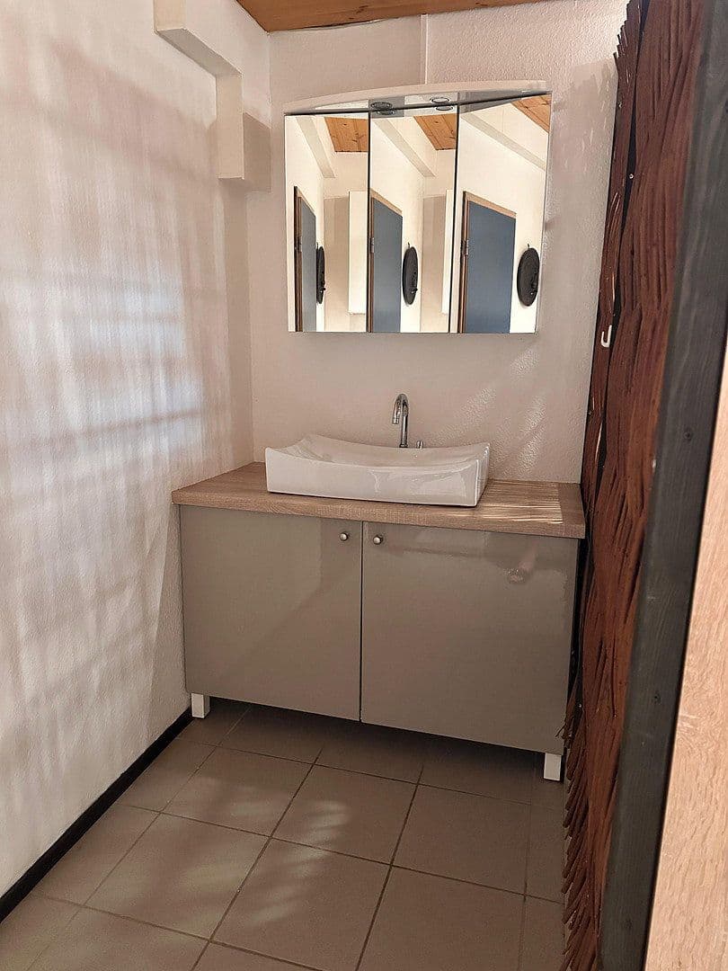 Prenájom bytu 2-izbový 54 m², Roth, Bavorsko Prenájom bytu 2-izbový 54 m², Roth, Bavorsko