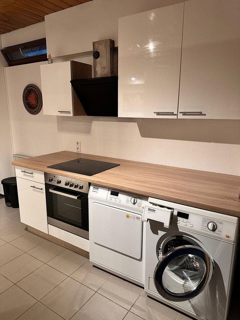 Prenájom bytu 2-izbový 54 m², Roth, Bavorsko Prenájom bytu 2-izbový 54 m², Roth, Bavorsko