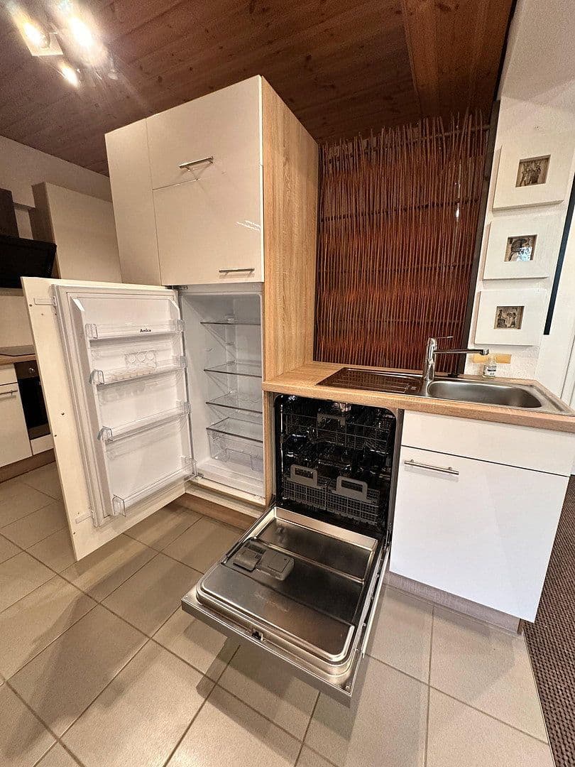 Prenájom bytu 2-izbový 54 m², Roth, Bavorsko Prenájom bytu 2-izbový 54 m², Roth, Bavorsko