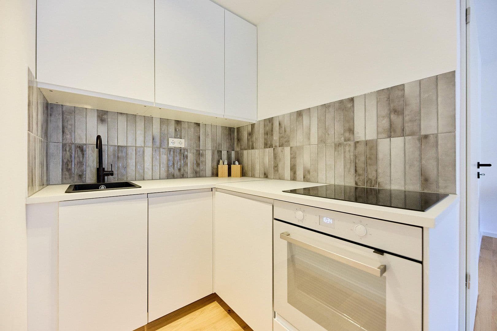 Prenájom bytu 2-izbový 45 m², Pöhlenweg 35, Düsseldorf, Severné Porýnie - Westfálsko Prenájom bytu 2-izbový 45 m², Pöhlenweg 35, Düsseldorf, Severné Porýnie - Westfálsko