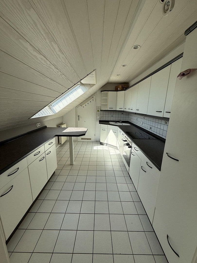 Prenájom bytu 3-izbový 85 m², Rheinböllen, Porýnie-Falcko Prenájom bytu 3-izbový 85 m², Rheinböllen, Porýnie-Falcko