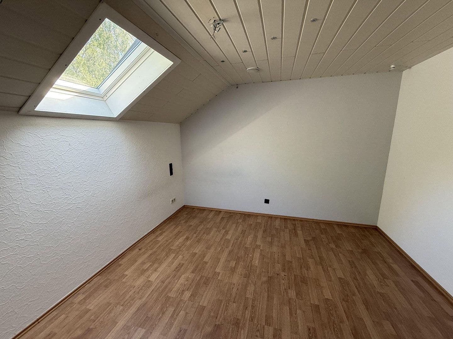 Prenájom bytu 3-izbový 85 m², Rheinböllen, Porýnie-Falcko Prenájom bytu 3-izbový 85 m², Rheinböllen, Porýnie-Falcko