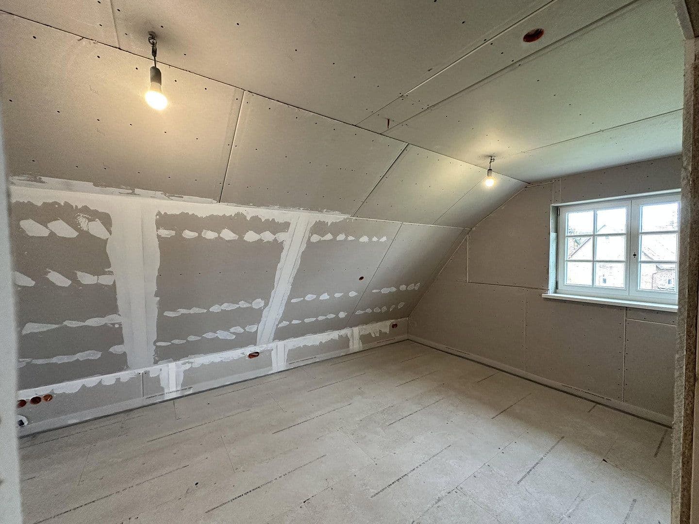 Prenájom bytu 4-izbový 132 m², Hamburg, Hamburg Prenájom bytu 4-izbový 132 m², Hamburg, Hamburg