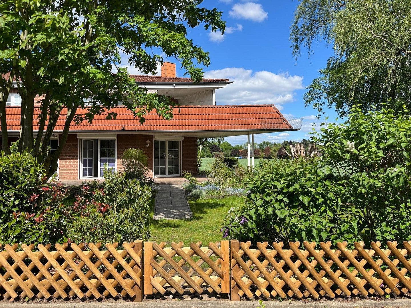 Predaj bytu 3-izbový 90 m², Adendorf, Dolné Sasko Predaj bytu 3-izbový 90 m², Adendorf, Dolné Sasko