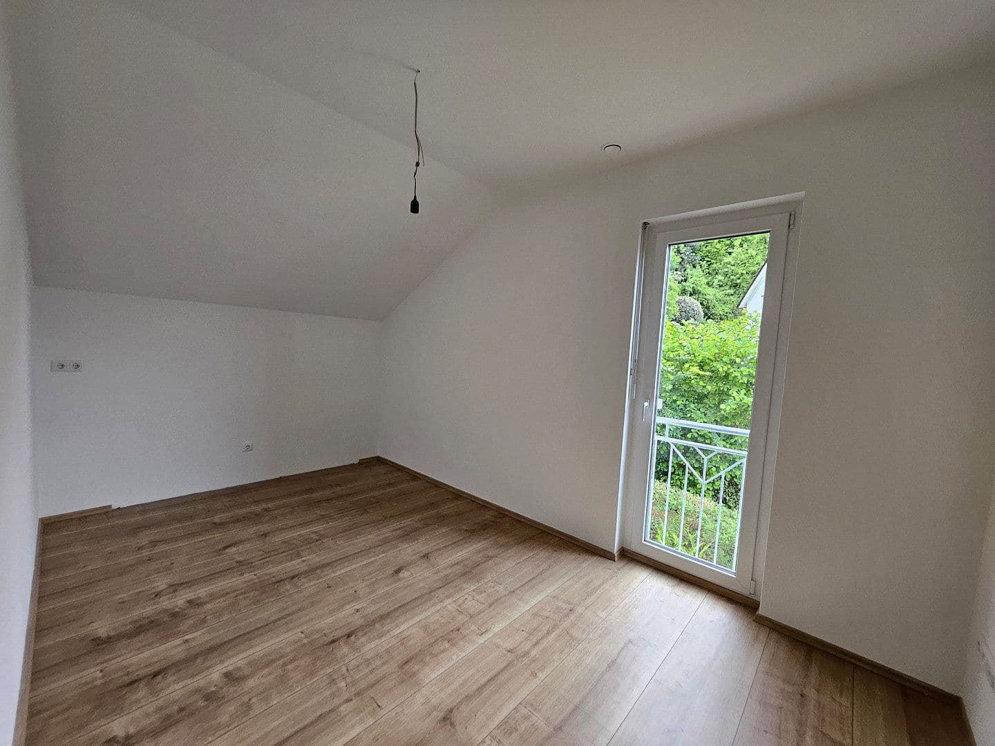 Predaj domu 210 m², pozemek 500 m², Bad Orb, Hesensko Predaj domu 210 m², pozemek 500 m², Bad Orb, Hesensko