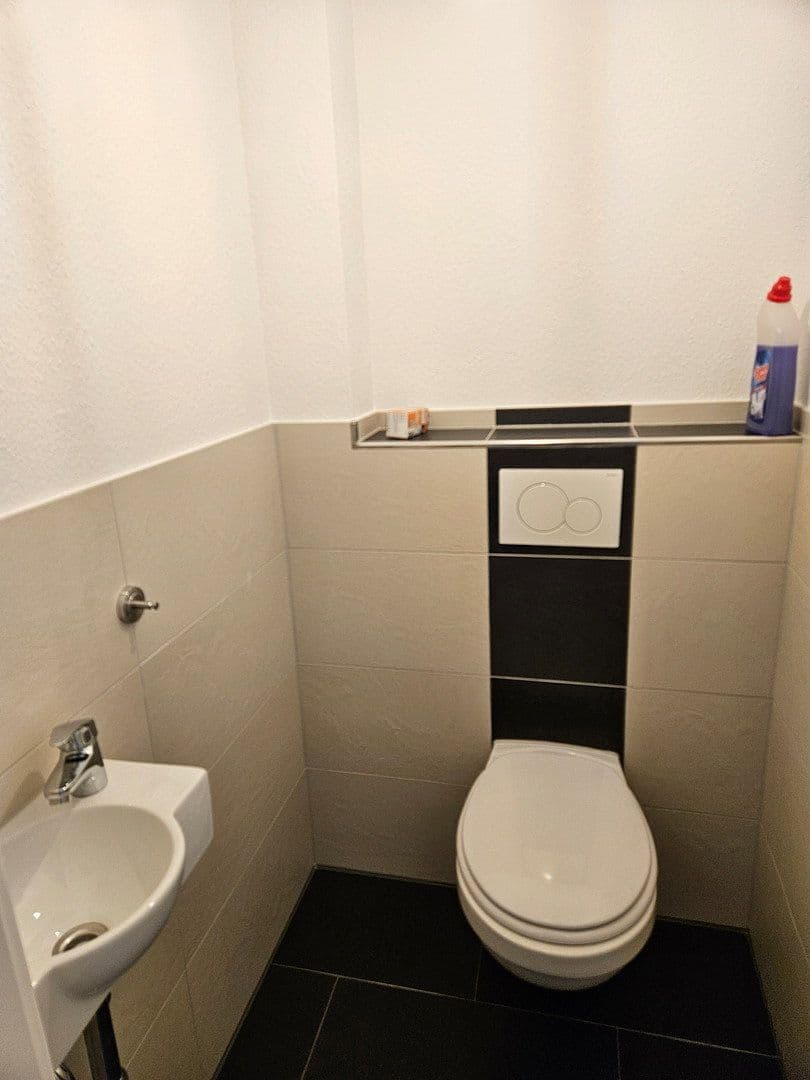 Predaj domu 210 m², pozemek 500 m², Bad Orb, Hesensko Predaj domu 210 m², pozemek 500 m², Bad Orb, Hesensko