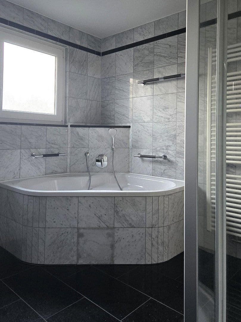 Prenájom domu 195 m², pozemek 454 m², Am Lerchenberg 16, Karlsruhe-Durlach, Bádensko-Wurttembersko Prenájom domu 195 m², pozemek 454 m², Am Lerchenberg 16, Karlsruhe-Durlach, Bádensko-Wurttembersko