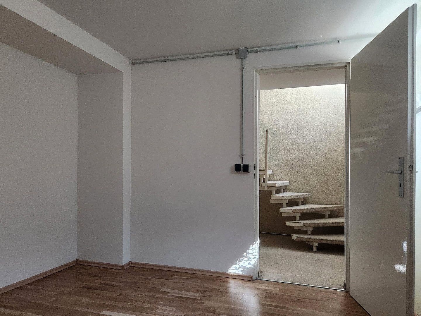 Prenájom domu 195 m², pozemek 454 m², Am Lerchenberg 16, Karlsruhe-Durlach, Bádensko-Wurttembersko Prenájom domu 195 m², pozemek 454 m², Am Lerchenberg 16, Karlsruhe-Durlach, Bádensko-Wurttembersko