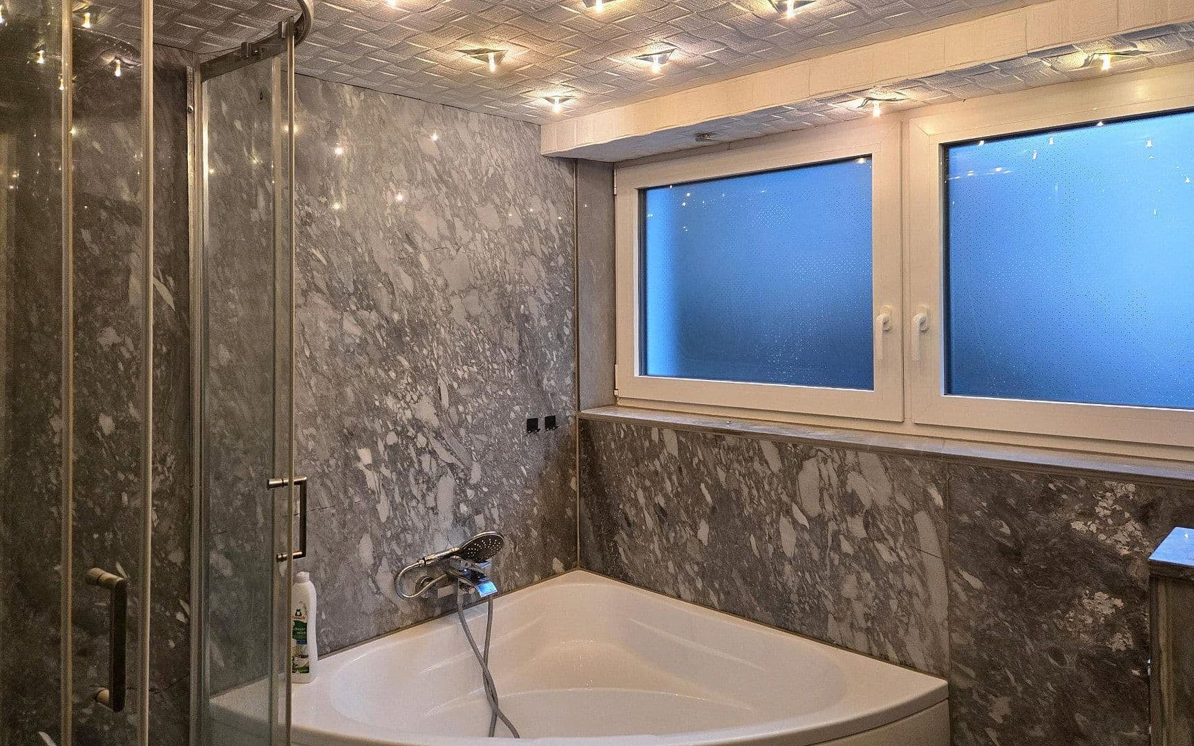 Prenájom domu 195 m², pozemek 454 m², Am Lerchenberg 16, Karlsruhe-Durlach, Bádensko-Wurttembersko Prenájom domu 195 m², pozemek 454 m², Am Lerchenberg 16, Karlsruhe-Durlach, Bádensko-Wurttembersko