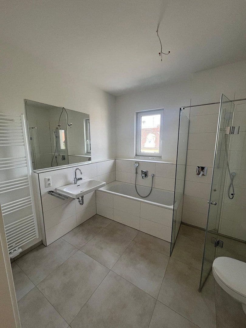 Prenájom bytu 3-izbový 94 m², Dorfstraße 11b, Germering, Bavorsko Prenájom bytu 3-izbový 94 m², Dorfstraße 11b, Germering, Bavorsko