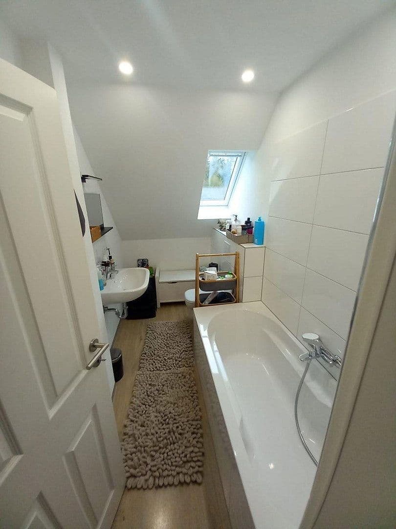 Prenájom bytu 3-izbový 65 m², Pforzheim, Bádensko-Wurttembersko Prenájom bytu 3-izbový 65 m², Pforzheim, Bádensko-Wurttembersko