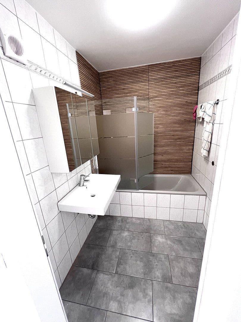 Prenájom bytu 3-izbový 78 m², Fürth, Bavorsko Prenájom bytu 3-izbový 78 m², Fürth, Bavorsko