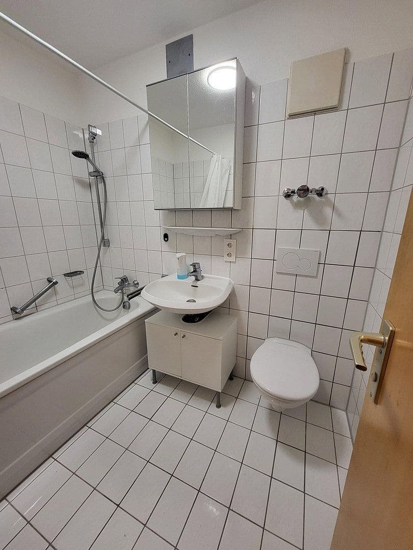 Prenájom bytu 2-izbový 48 m², Elsa-Brändström-Straße 40, Reutlingen, Bádensko-Wurttembersko Prenájom bytu 2-izbový 48 m², Elsa-Brändström-Straße 40, Reutlingen, Bádensko-Wurttembersko