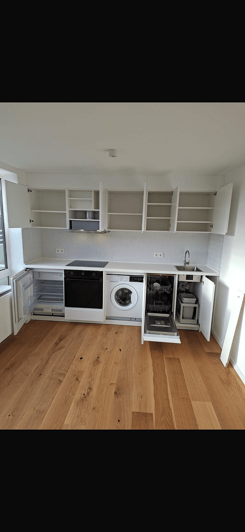 Prenájom bytu 1-izbový 37 m², Münsterstrasse 161, Düsseldorf, Severné Porýnie - Westfálsko Prenájom bytu 1-izbový 37 m², Münsterstrasse 161, Düsseldorf, Severné Porýnie - Westfálsko