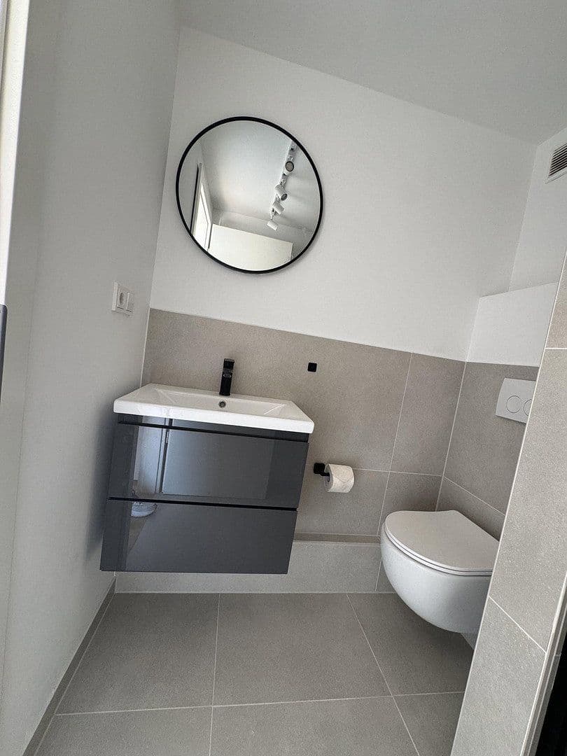 Prenájom bytu 1-izbový 37 m², Münsterstrasse 161, Düsseldorf, Severné Porýnie - Westfálsko Prenájom bytu 1-izbový 37 m², Münsterstrasse 161, Düsseldorf, Severné Porýnie - Westfálsko