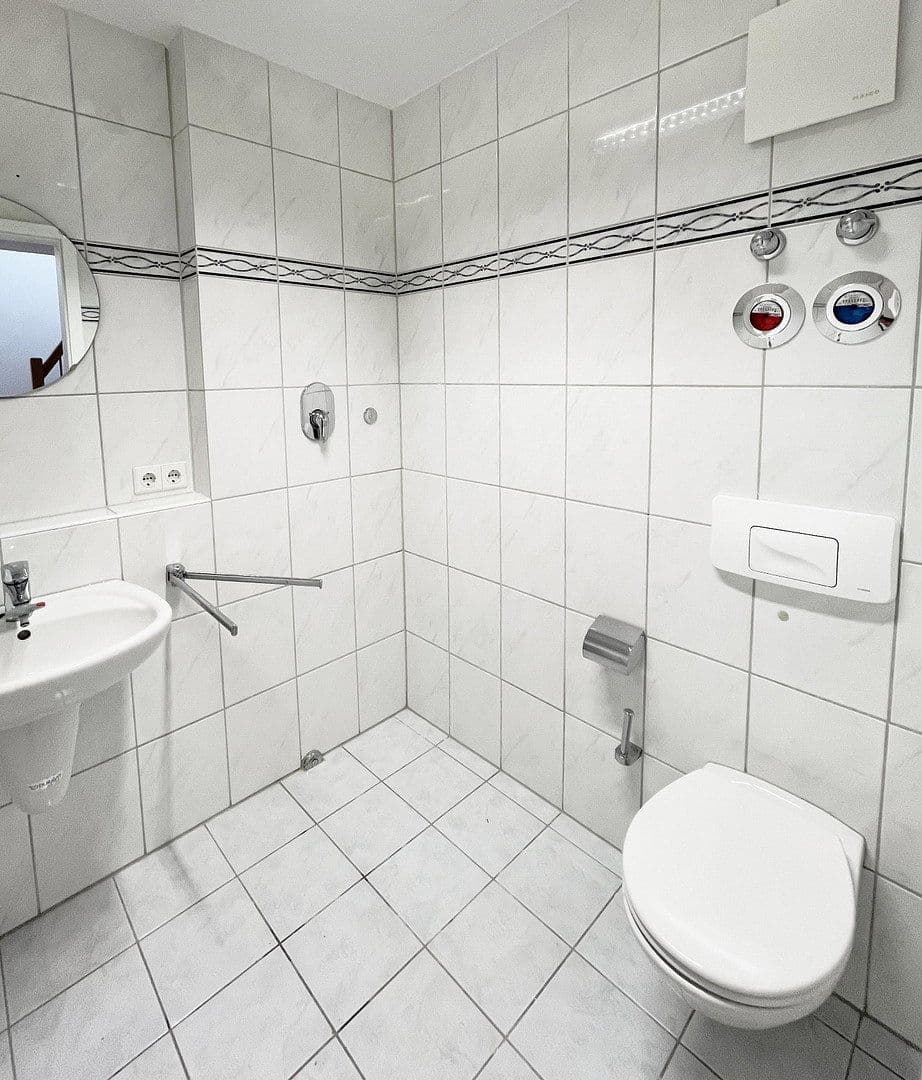 Prenájom bytu 3-izbový 103 m², Pforzheim, Bádensko-Wurttembersko Prenájom bytu 3-izbový 103 m², Pforzheim, Bádensko-Wurttembersko