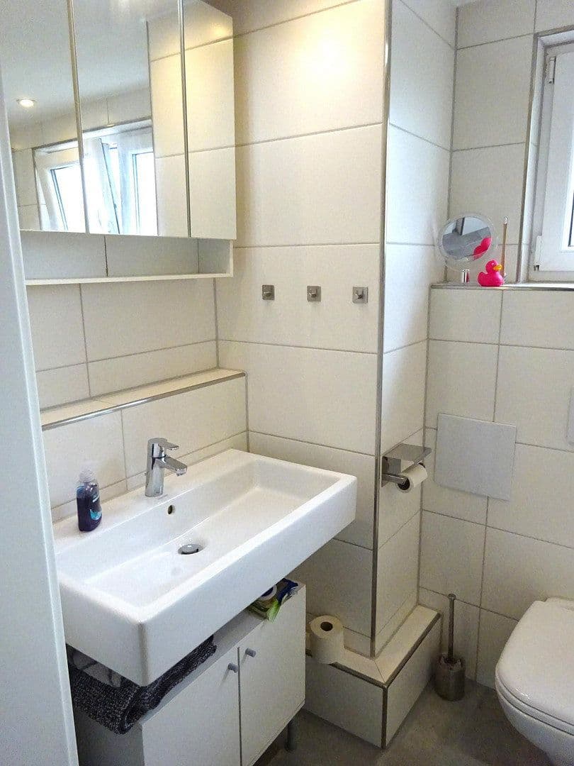 Predaj domu 183 m², pozemek 300 m², Plochingerstr. 137, Esslingen am Neckar, Bádensko-Wurttembersko Predaj domu 183 m², pozemek 300 m², Plochingerstr. 137, Esslingen am Neckar, Bádensko-Wurttembersko