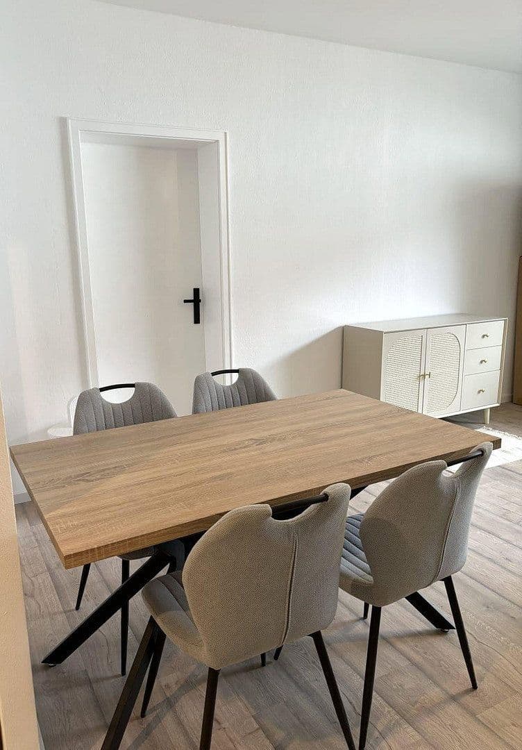 Prenájom bytu 2-izbový 50 m², Schleißheimer Str. 182, München, Bavorsko Prenájom bytu 2-izbový 50 m², Schleißheimer Str. 182, München, Bavorsko