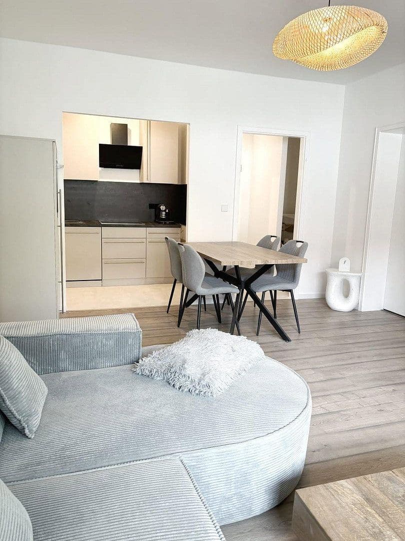 Prenájom bytu 2-izbový 50 m², Schleißheimer Str. 182, München, Bavorsko Prenájom bytu 2-izbový 50 m², Schleißheimer Str. 182, München, Bavorsko