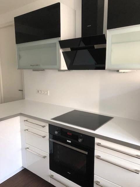 Prenájom bytu 3-izbový 90 m², München, Bavorsko Prenájom bytu 3-izbový 90 m², München, Bavorsko