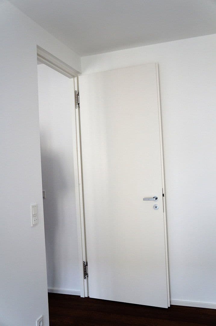 Prenájom bytu 3-izbový 90 m², München, Bavorsko Prenájom bytu 3-izbový 90 m², München, Bavorsko