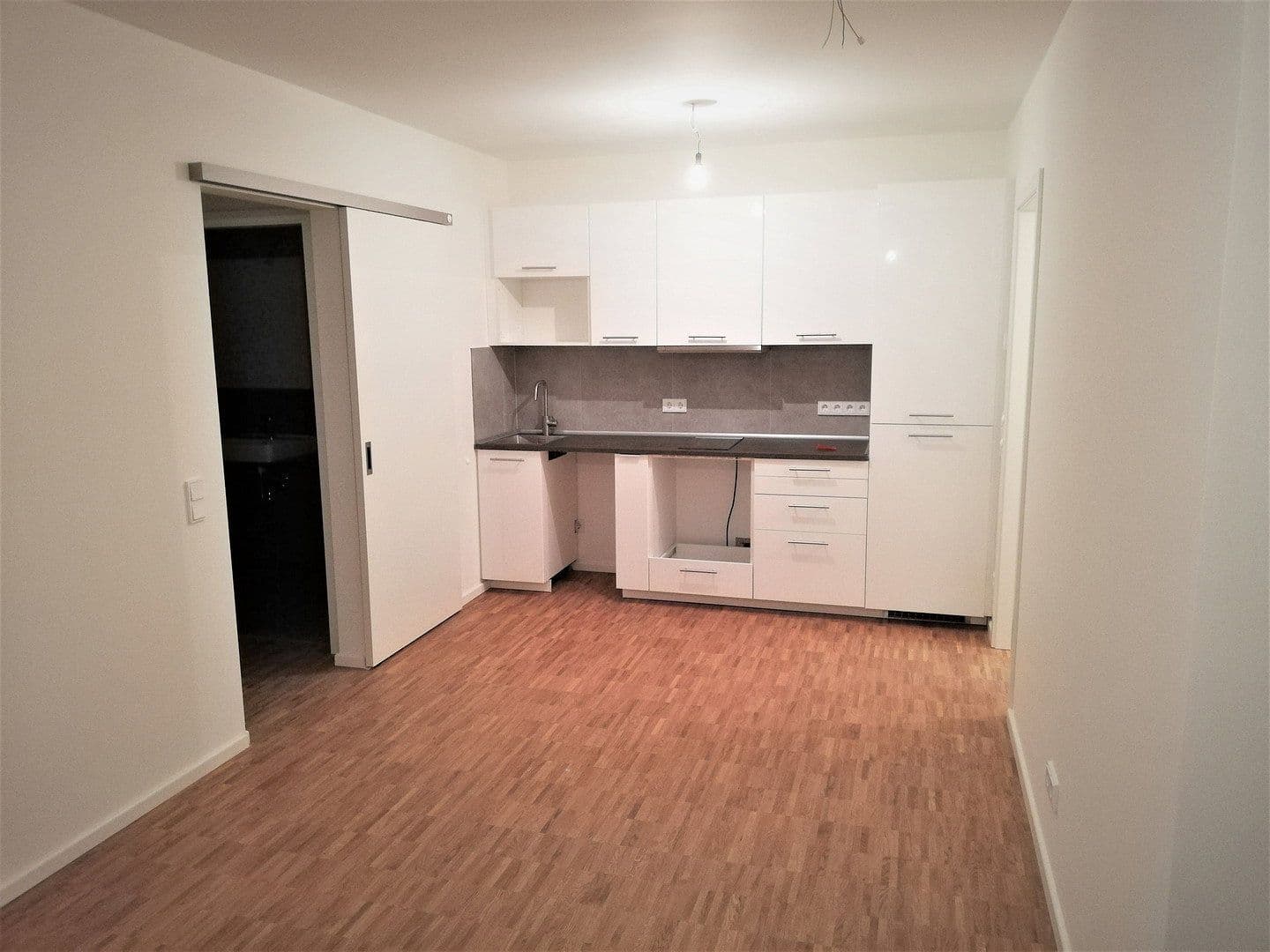 Prenájom bytu 2-izbový 57 m², Holsteiner Chaussee 22, Hamburg, Hamburg Prenájom bytu 2-izbový 57 m², Holsteiner Chaussee 22, Hamburg, Hamburg