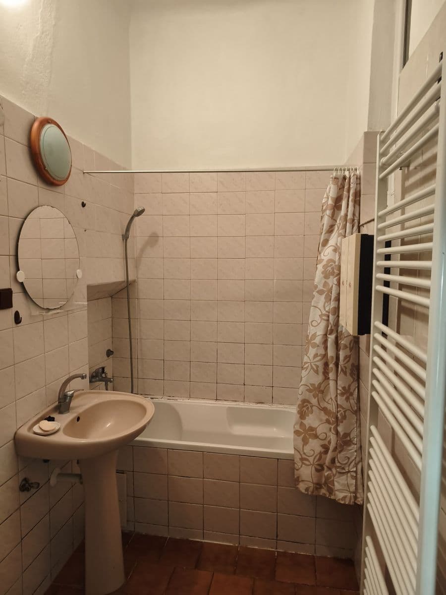 Prenájom bytu 1-izbový 35 m², Šafaříkova, Prostějov, Olomoucký kraj Prenájom bytu 1-izbový 35 m², Šafaříkova, Prostějov, Olomoucký kraj