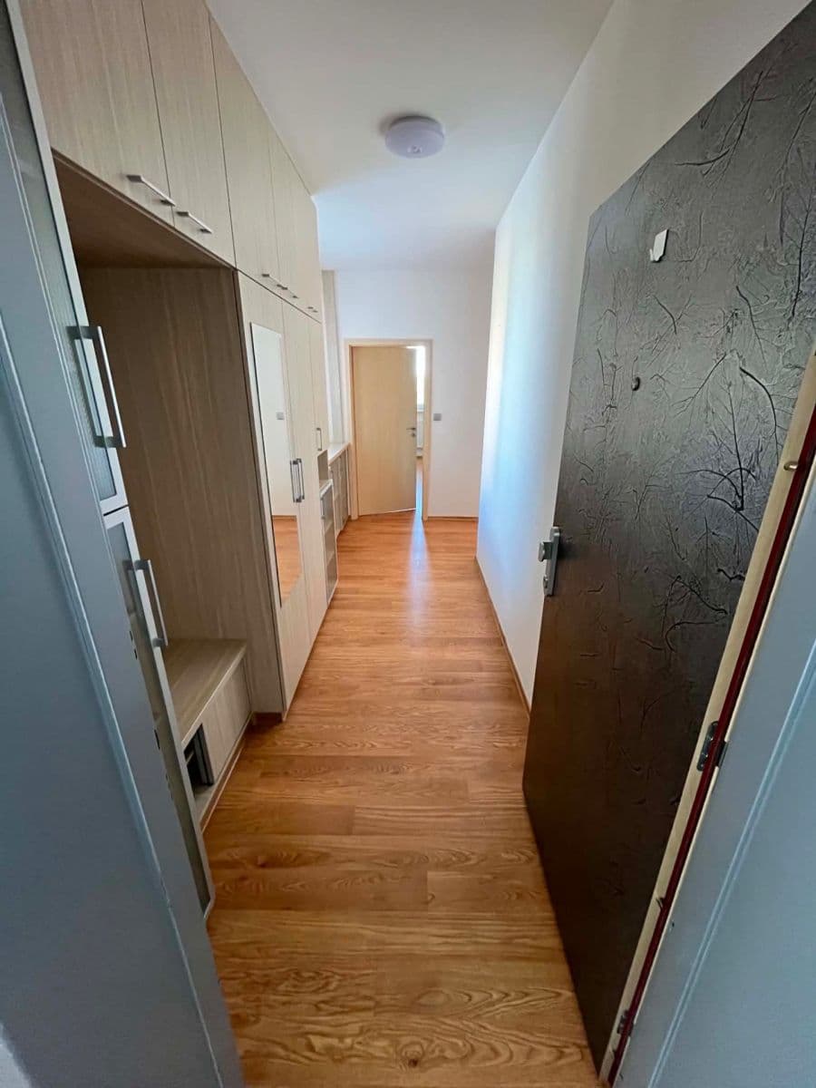 Prenájom bytu 3-izbový 72 m², Čajkovského, Hodonín, Jihomoravský kraj Prenájom bytu 3-izbový 72 m², Čajkovského, Hodonín, Jihomoravský kraj