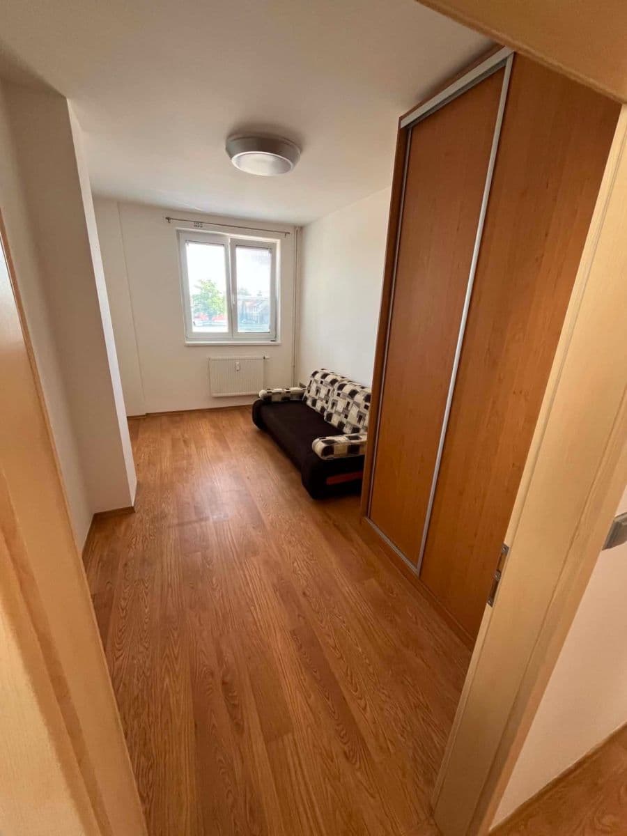 Prenájom bytu 3-izbový 72 m², Čajkovského, Hodonín, Jihomoravský kraj Prenájom bytu 3-izbový 72 m², Čajkovského, Hodonín, Jihomoravský kraj