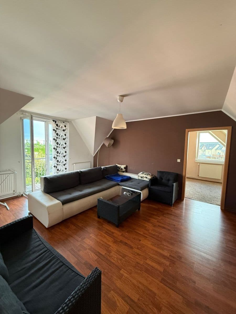 Prenájom bytu 2-izbový 65 m², Luční, Nupaky, Středočeský kraj Prenájom bytu 2-izbový 65 m², Luční, Nupaky, Středočeský kraj