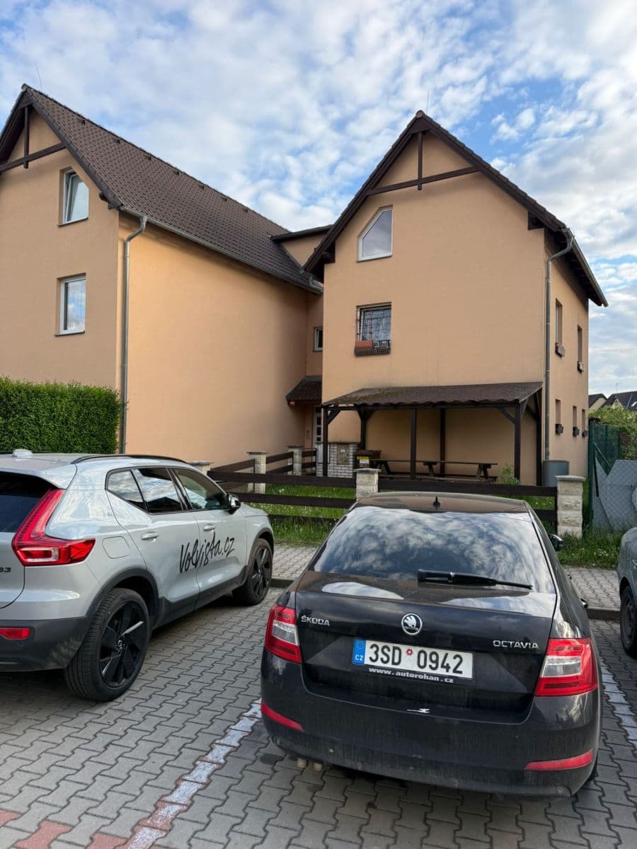 Prenájom bytu 2-izbový 65 m², Luční, Nupaky, Středočeský kraj Prenájom bytu 2-izbový 65 m², Luční, Nupaky, Středočeský kraj