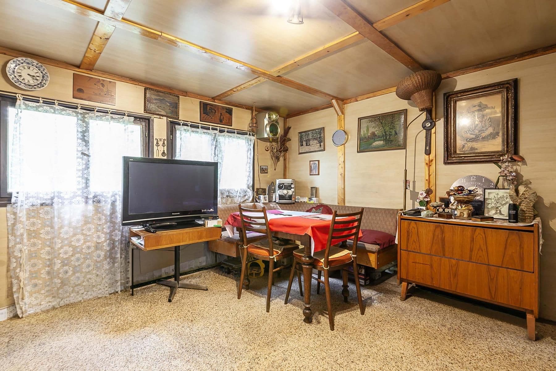 Predaj rekreačného objektu 50 m², pozemek 2.736 m², Slapy, Jihočeský kraj Predaj rekreačného objektu 50 m², pozemek 2.736 m², Slapy, Jihočeský kraj