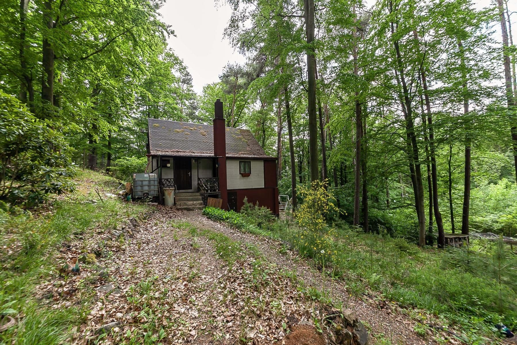Predaj rekreačného objektu 50 m², pozemek 2.736 m², Slapy, Jihočeský kraj Predaj rekreačného objektu 50 m², pozemek 2.736 m², Slapy, Jihočeský kraj