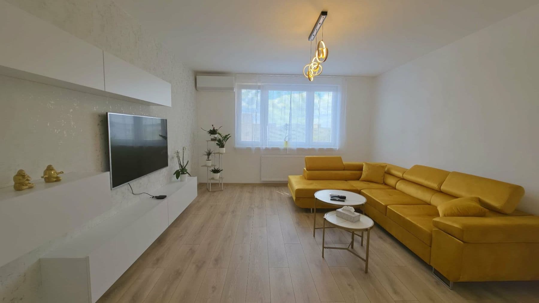 Prenájom bytu 3-izbový 64 m², A. Bednára, Prievidza, Trenčiansky kraj Prenájom bytu 3-izbový 64 m², A. Bednára, Prievidza, Trenčiansky kraj