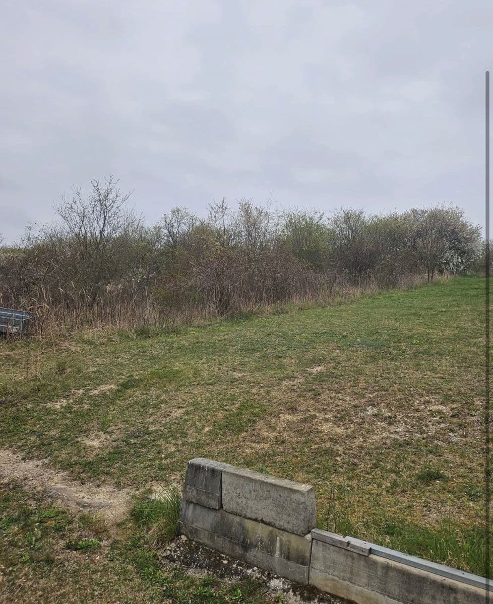 Predaj pozemku 1.298 m², Statenice, Středočeský kraj Predaj pozemku 1.298 m², Statenice, Středočeský kraj