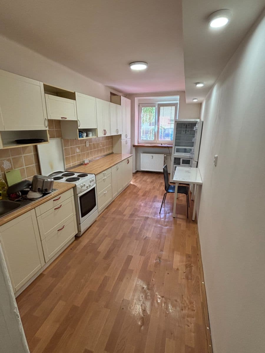 Prenájom bytu 3-izbový 60 m², Londýnská, Ústí nad Labem, Ústecký kraj Prenájom bytu 3-izbový 60 m², Londýnská, Ústí nad Labem, Ústecký kraj