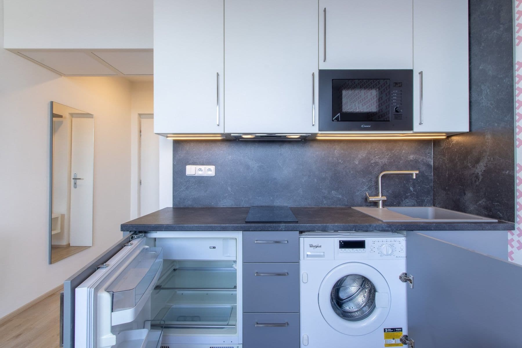 Prenájom bytu 1-izbový 16 m², Peroutkova, Praha, Praha Prenájom bytu 1-izbový 16 m², Peroutkova, Praha, Praha