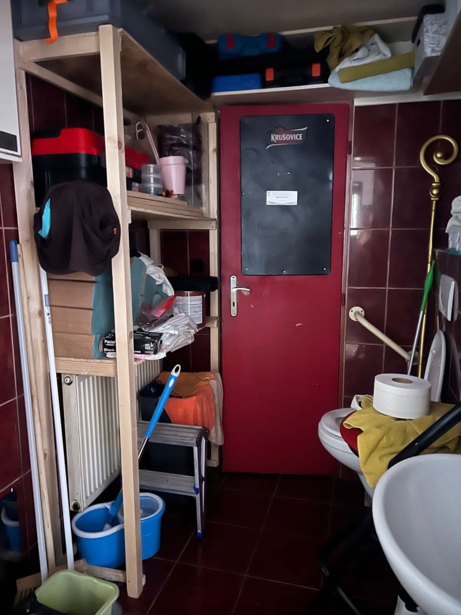 Prenájom nebytového priestoru 60 m², U Plynárny, Praha, Praha Prenájom nebytového priestoru 60 m², U Plynárny, Praha, Praha